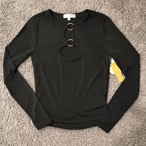 ✂️(4/$15) Black Long Sleeve Top with Ring Accents